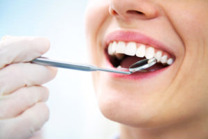 woman visiting dentist 