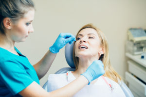 woman visiting dentist in Melbourne